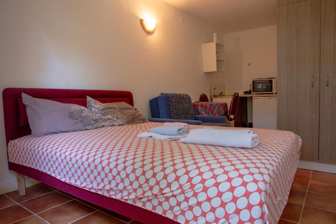 Family Apartments Vukcevic Чань Екстер'єр фото