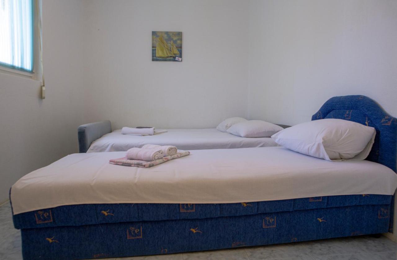 Family Apartments Vukcevic Чань Екстер'єр фото