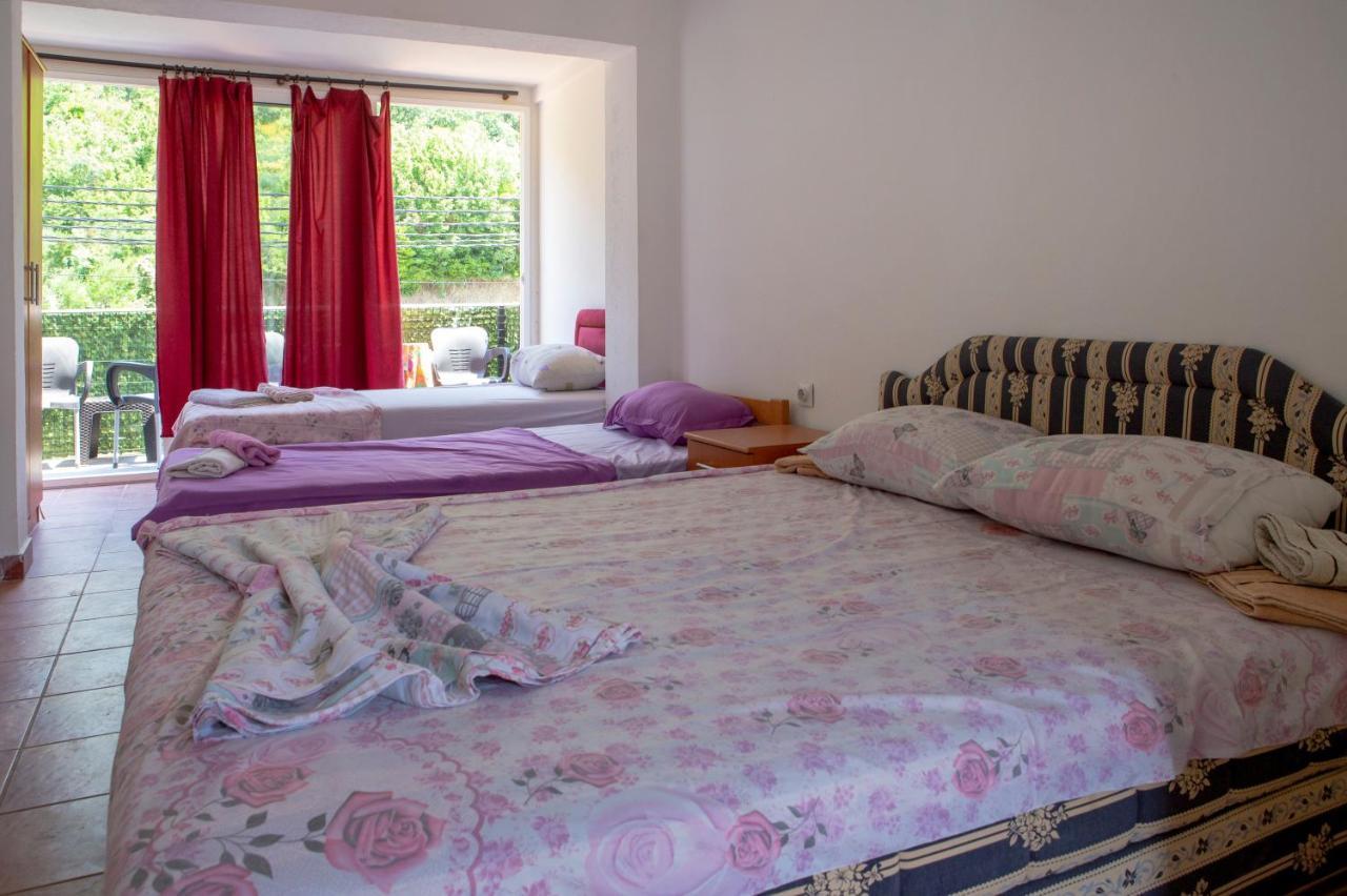 Family Apartments Vukcevic Чань Екстер'єр фото